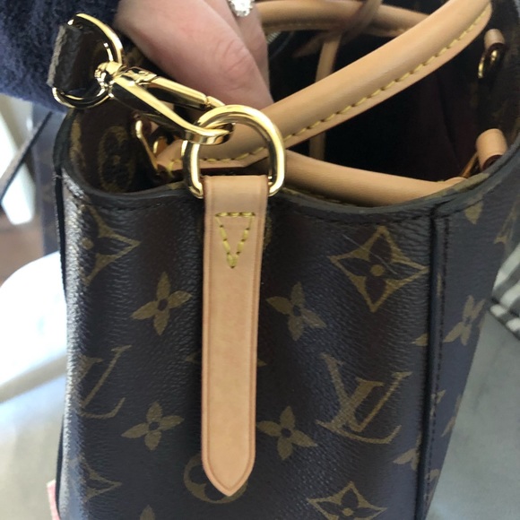 MONTAIGNE MM crossbody - Picture 6 of 8